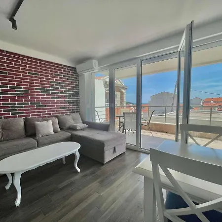 Apartment Bucanero Budva