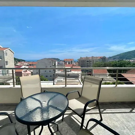 Apartment Bucanero Budva